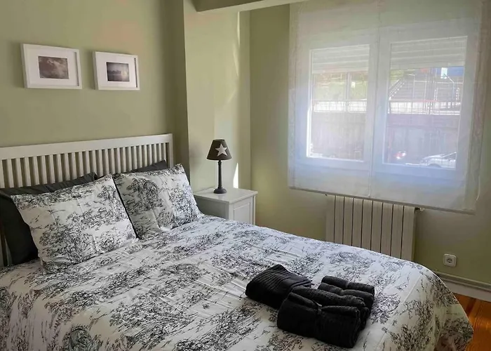 Coqueto Cerca De La Playa *